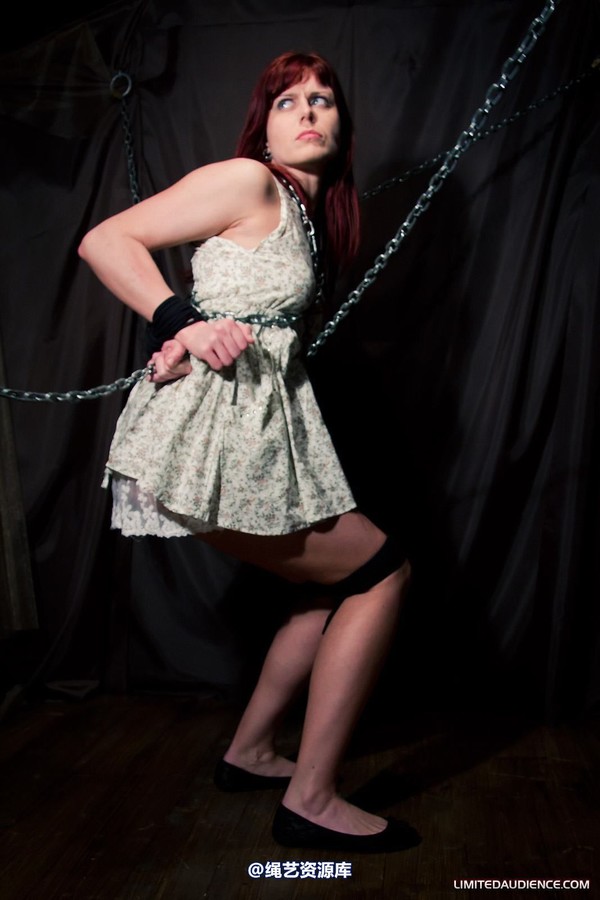 limitedaudience - 2012 scarlett chained and tied 2 第 12 张图片