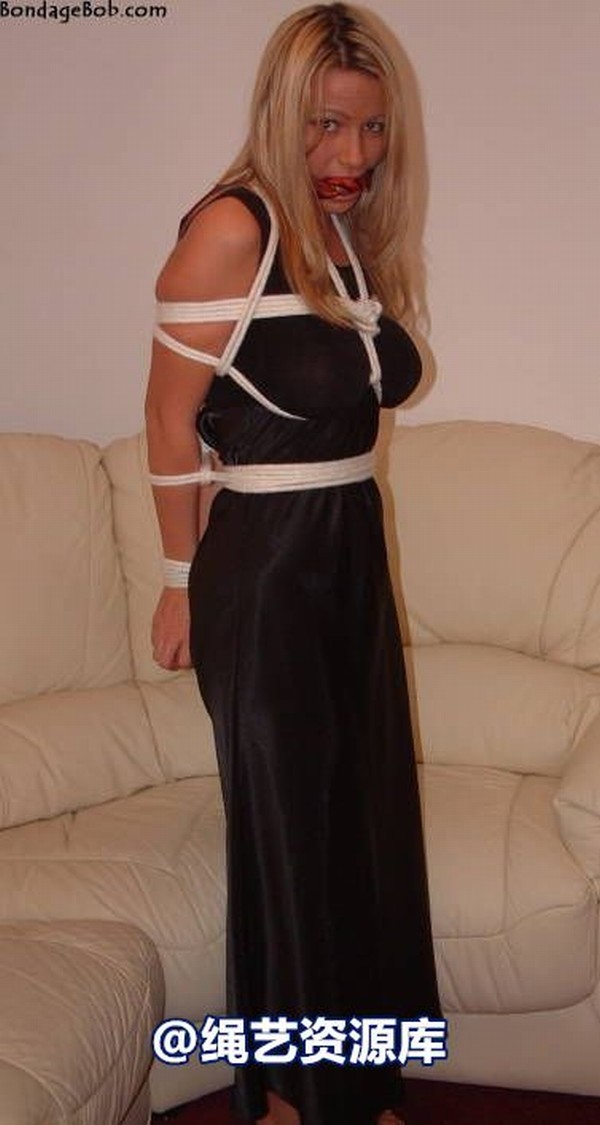 bondagebob - Taylor Black gown 1 第 16 张图片