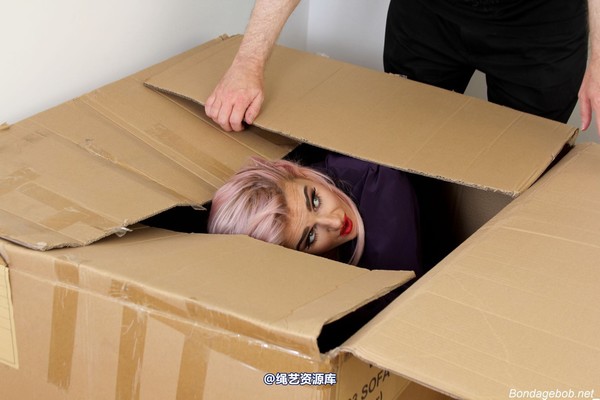 bondagebob - Chanell Damsel Delivery 第 9 张图片