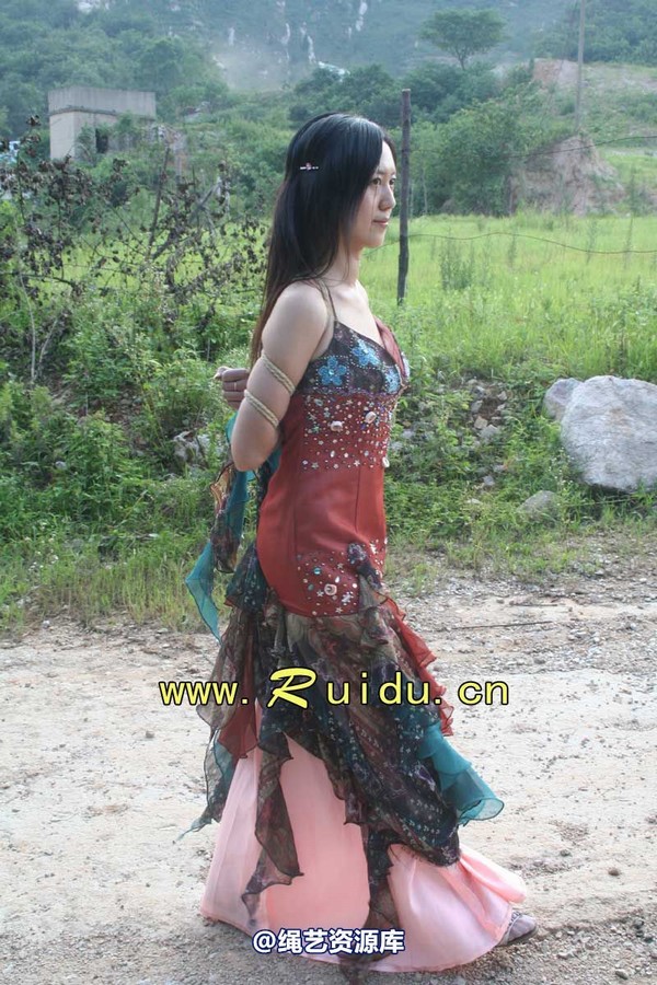 锐度主张 - 20070818第29期 宝宝草地漫舞图片 第 85 张图片