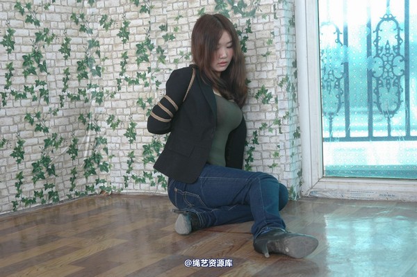 唯美之家 - 黑色西装 第 73 张图片