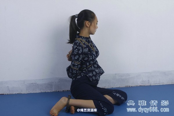 典雅倩影 - 324-女交通员被捕 第 92 张图片