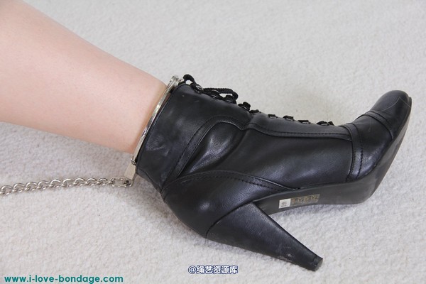 girlsinsteel - Irish 8 and legcuffs 第 95 张图片