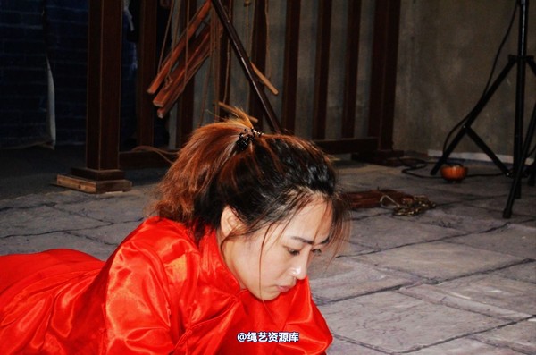 mj影视 - 血的代价梦境古大堂 女囚众生相2013-08-26 第 203 张图片