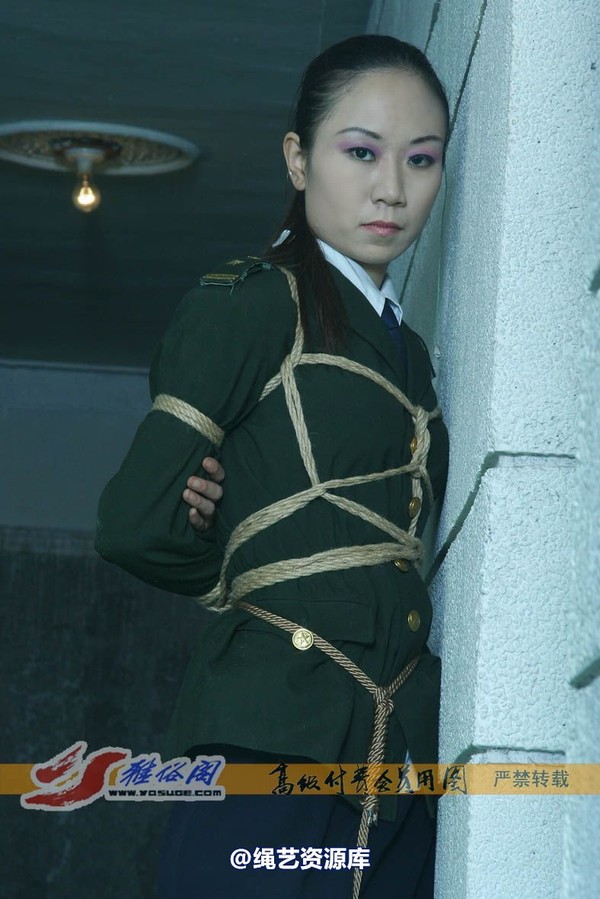 雅俗阁 - 20070419雅雯警服 第 38 张图片