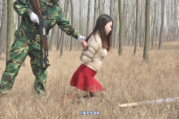mj影视 - 车模梅晓雯 第 307 张图片