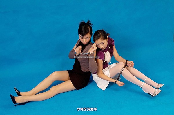 丽柜美束 - 2005-12-08 第 28 张图片