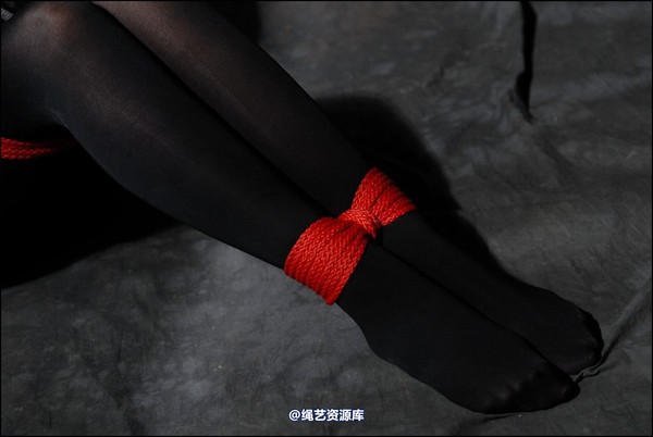 simplytied - Jinx in red shoes 第 31 张图片