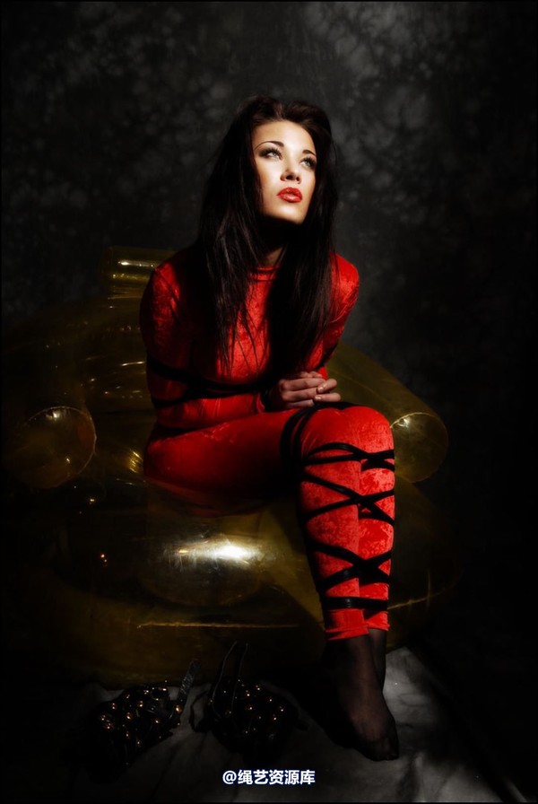 simplytied - Red on Yellow 第 25 张图片