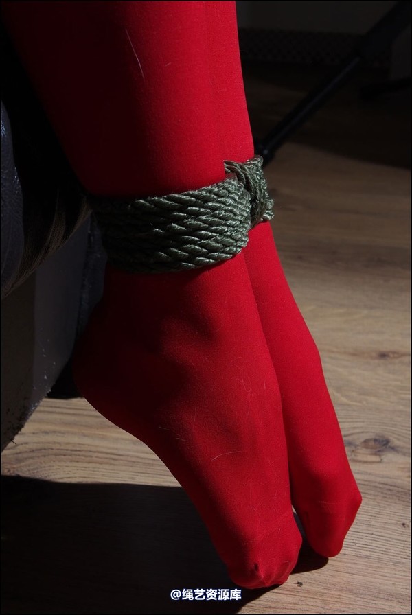 simplytied - RR in red tights 第 30 张图片