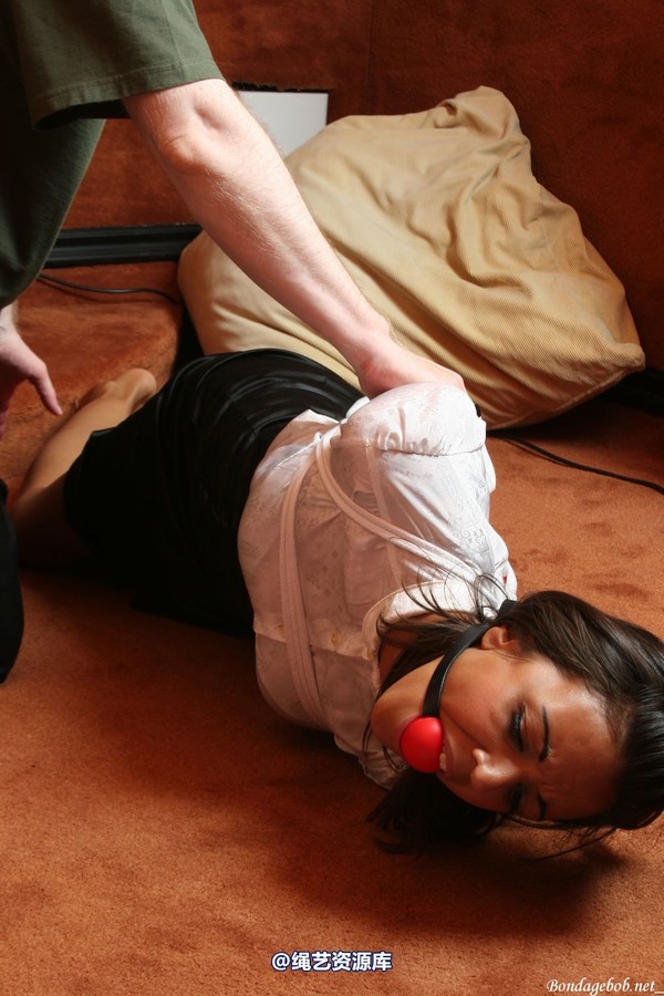 bondagebob - Fiona G Grabbed at home 第 80 张图片