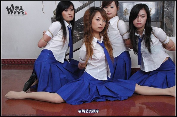 唯美之家 - 2008-09-24制服群绑 第 275 张图片