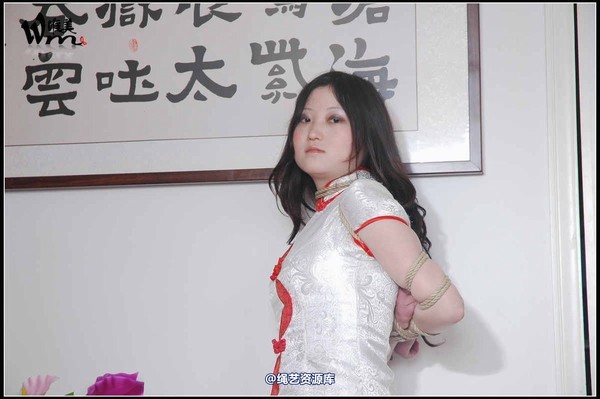 唯美之家 - 新模（小雨）旗袍五花2010-3-19 第 17 张图片