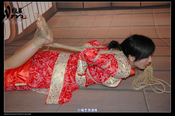 唯美之家 - 08-05-29盈盈汉服-护士装 第 167 张图片