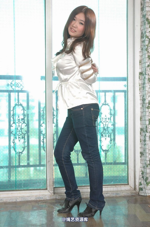 唯美之家 - 2010-11-1又琴白衬衣 第 29 张图片