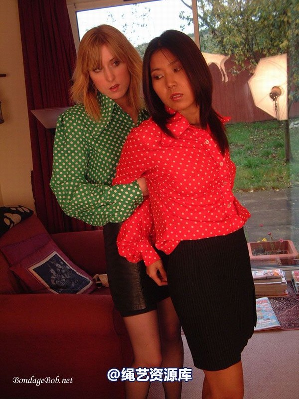 bondagebob - Luxi and Kerry Not today! 第 3 张图片