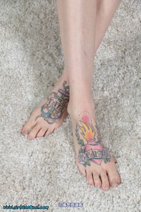girlsinsteel - Tattoo model very helpless 第 19 张图片