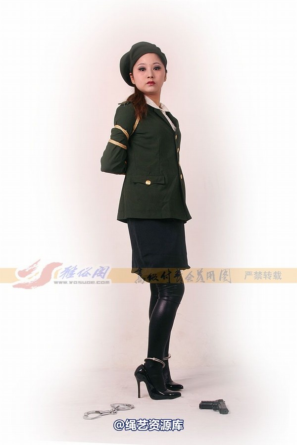 雅俗阁 - 20060401雅思警服 第 46 张图片