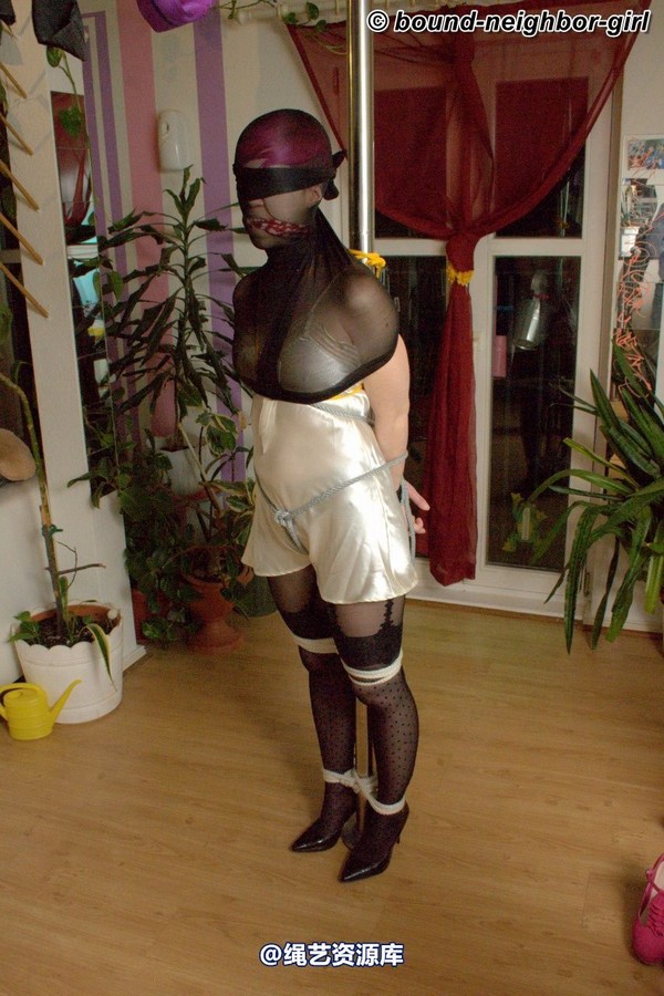 bound-neighbor-girl - Holly - Tied up in her apartment 第 49 张图片