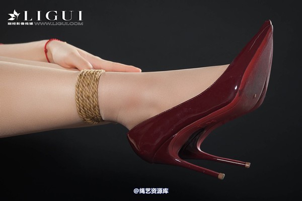 丽柜美束 - 2018-10-19 然情自缚 第 21 张图片