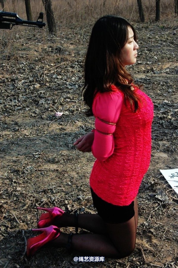 mj影视 - 2013-3-5陈沫踏青 黑丝美女最终的不归路 第 256 张图片