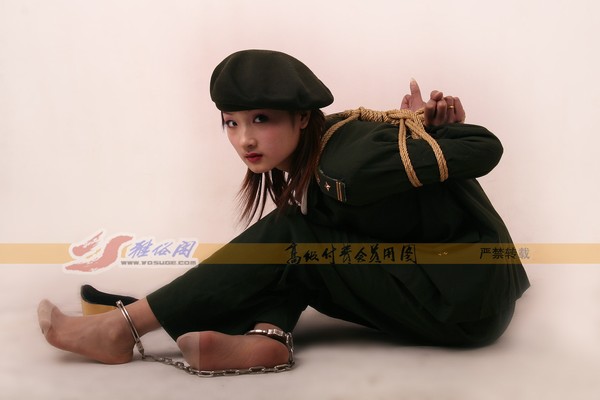 雅俗阁 - 20060407雪儿警服 第 70 张图片