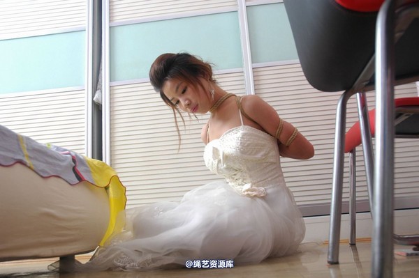 唯美之家 - 丽莎婚纱捆绑2010-7-8 第 11 张图片