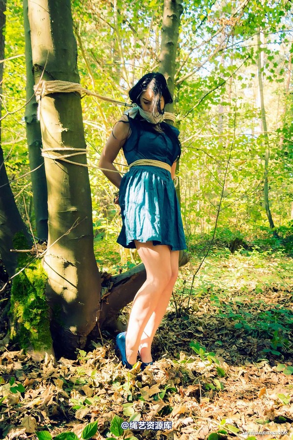limitedaudience - 2014 stacey von in the forest 第 27 张图片