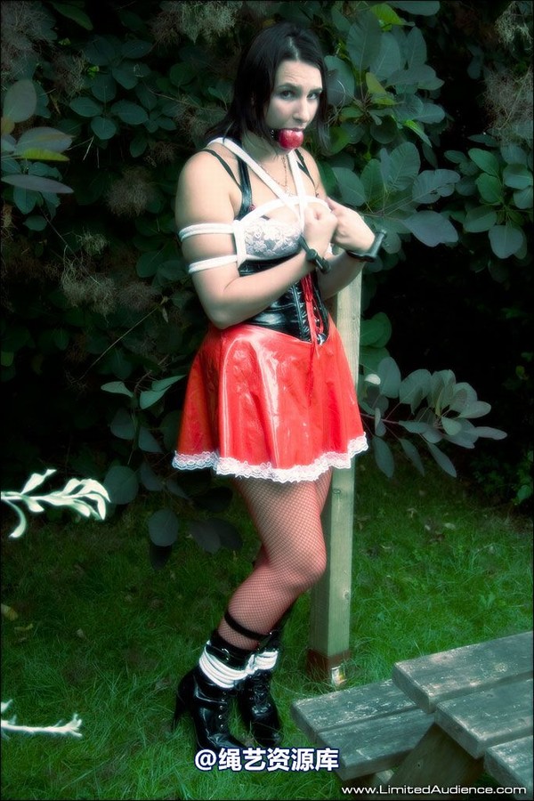 limitedaudience - 2007 ivy leaf pvc wench 第 9 张图片