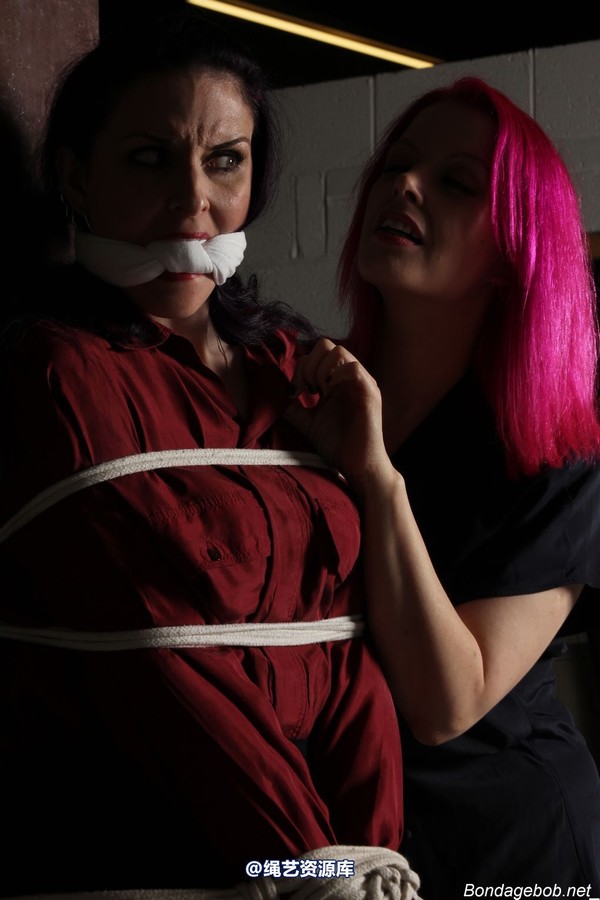 bondagebob - Caroline Pierce Temptress Kate The Takers 第 73 张图片