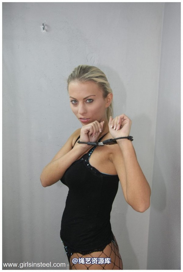girlsinsteel - in the prison 第 26 张图片