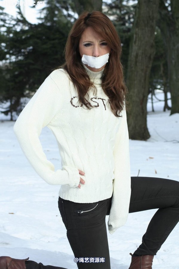 gaggedinpublic - gip105 第 19 张图片