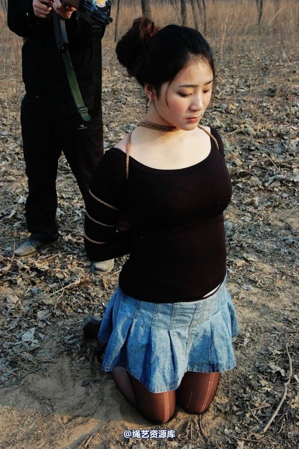 mj影视 - 2013-3-4陈沫踏青 黑丝美女最终的不归路 第 489 张图片