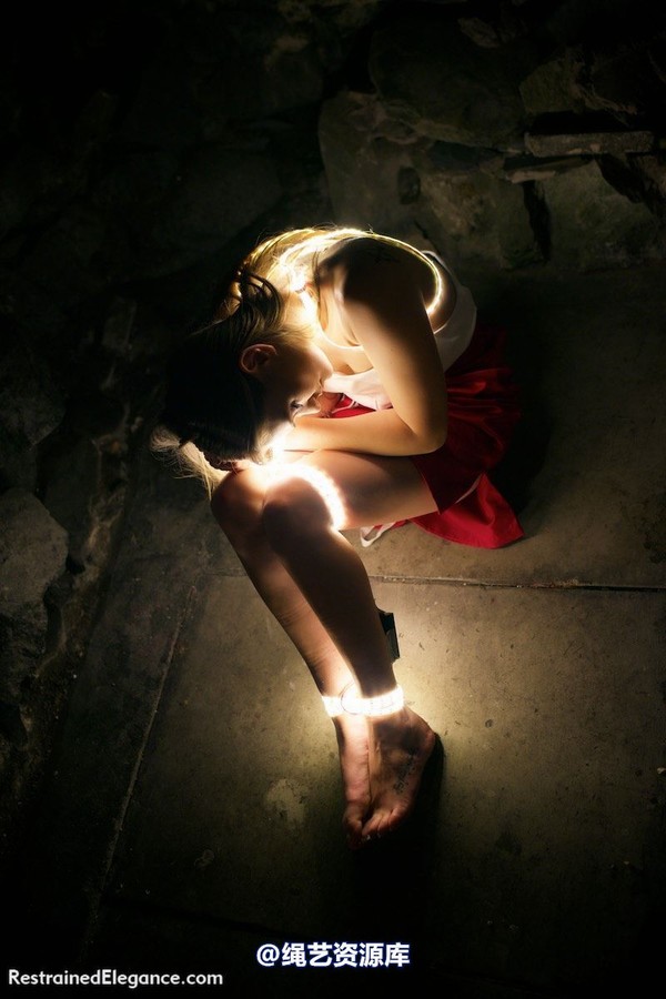 restrainedelegance - Captured By Light 第 25 张图片