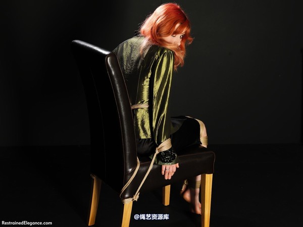 restrainedelegance - Secretarial Candidate 第 24 张图片