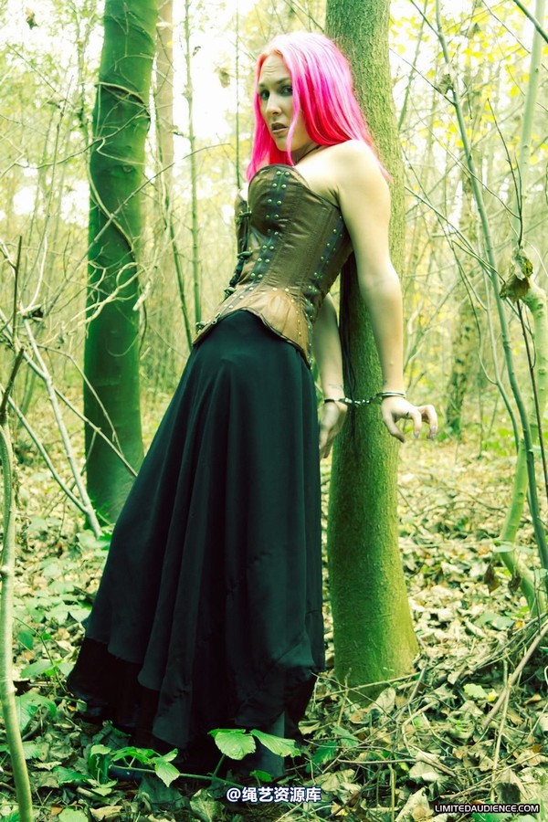limitedaudience - 2012 elyssia cuffed in the woods 第 12 张图片