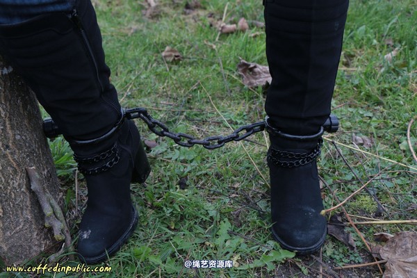 girlsinsteel - Public neckcuff 第 12 张图片