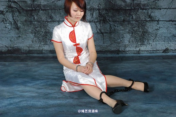 唯美之家 - 桦子白旗袍 第 44 张图片