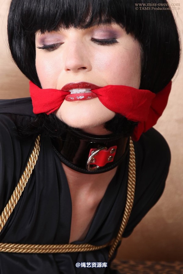 miss-sweet - ILSA IN BLACK 第 169 张图片