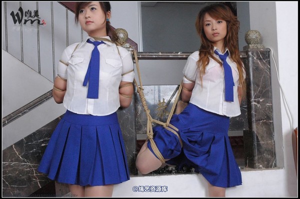 唯美之家 - 2008-09-24制服群绑 第 42 张图片