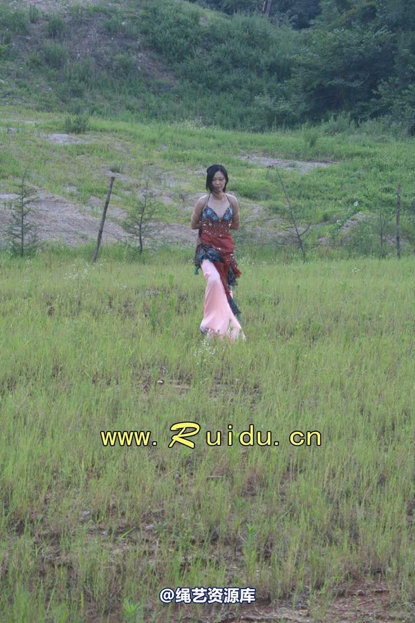 锐度主张 - 20070818第29期 宝宝草地漫舞图片 第 176 张图片