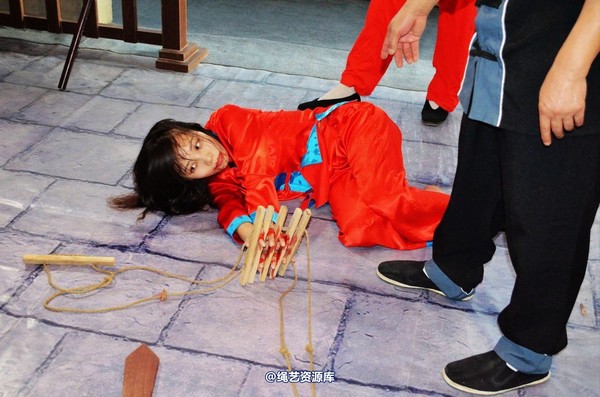 mj影视 - 血的代价梦境古大堂 女囚众生相2013-08-26 第 149 张图片