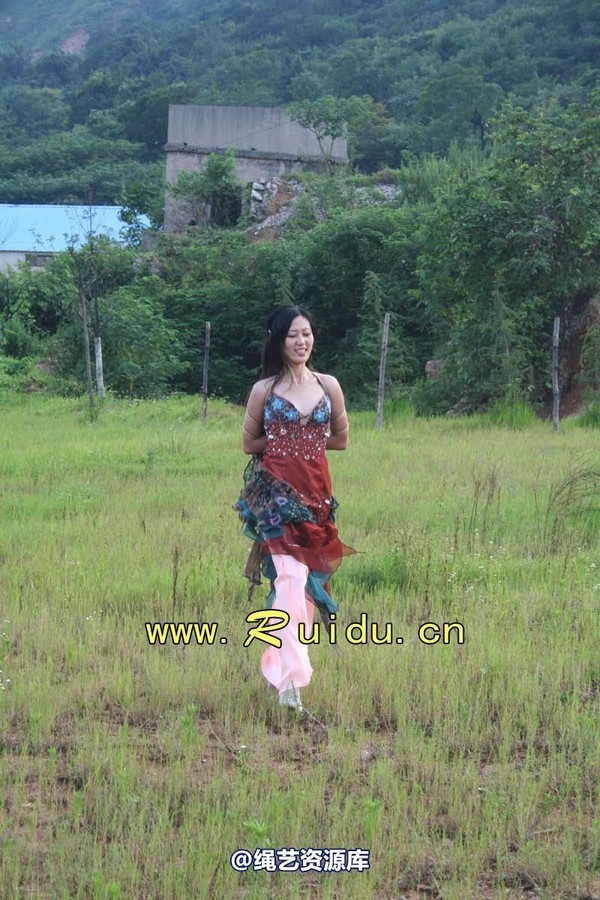 锐度主张 - 20070818第29期 宝宝草地漫舞图片 第 156 张图片