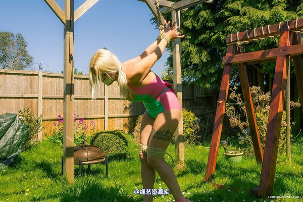 limitedaudience - 2013 elyssia latex swimsuit strappado 第 21 张图片