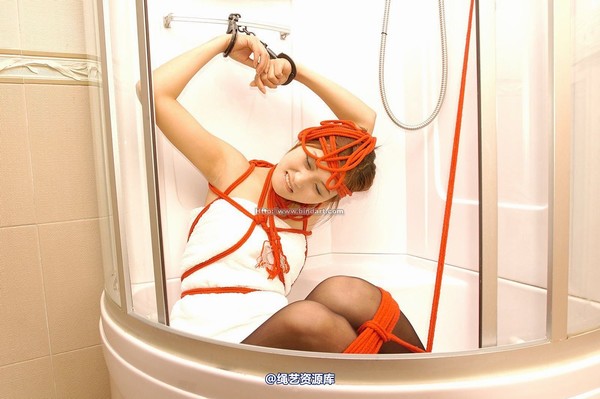 丽柜美束 - 2005-09-27 第 1 张图片