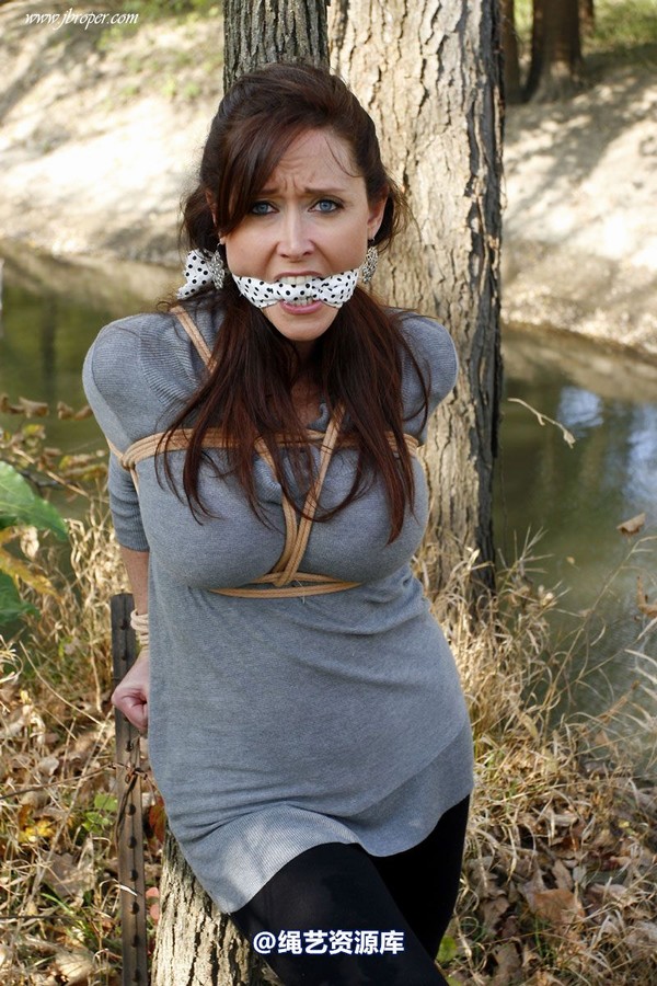 jbroper - Christina Carter 2011-3 第 56 张图片
