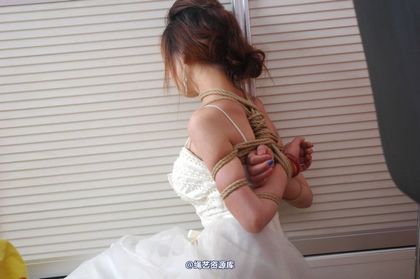 唯美之家 - 丽莎婚纱捆绑2010-7-8 第 19 张图片