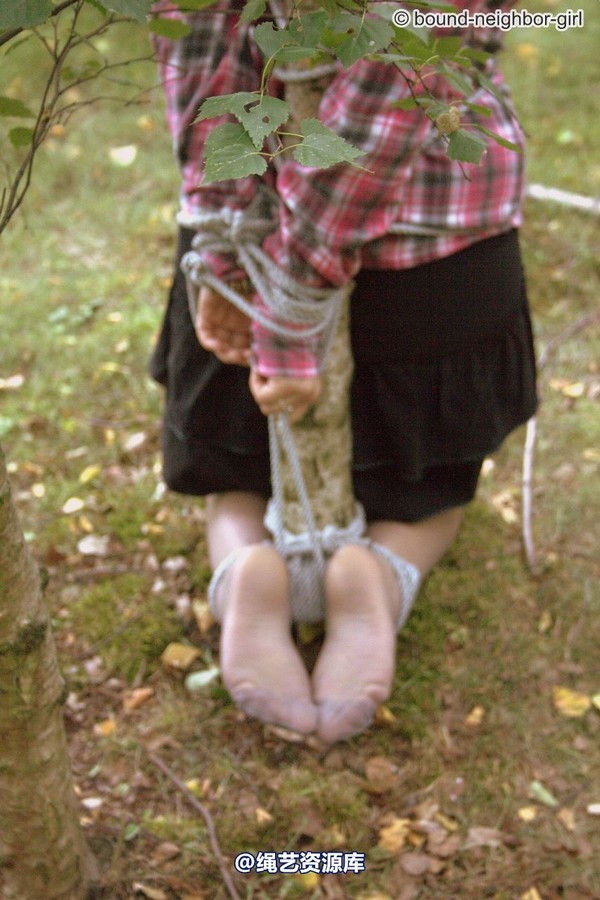bound-neighbor-girl - Nadine - Adventure in the woods part 2 第 60 张图片