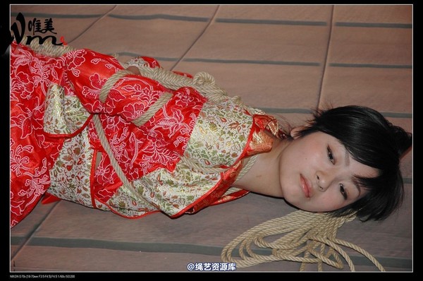 唯美之家 - 08-05-29盈盈汉服-护士装 第 142 张图片