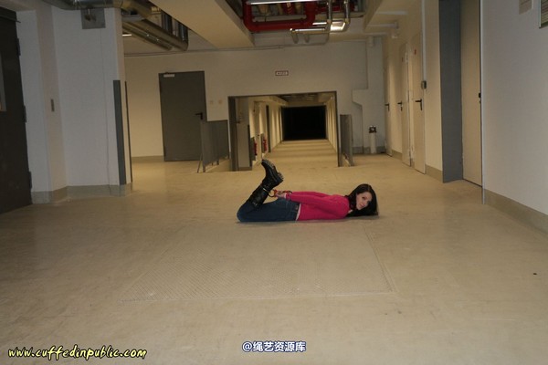 girlsinsteel - Alone at the basement 第 67 张图片